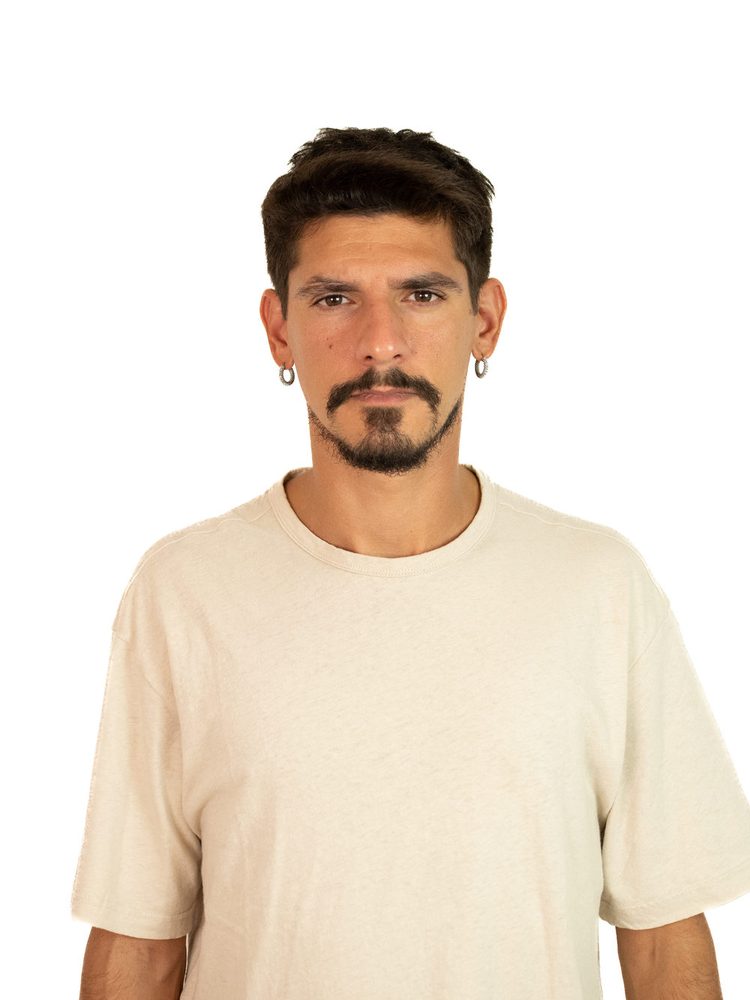 Antonio R