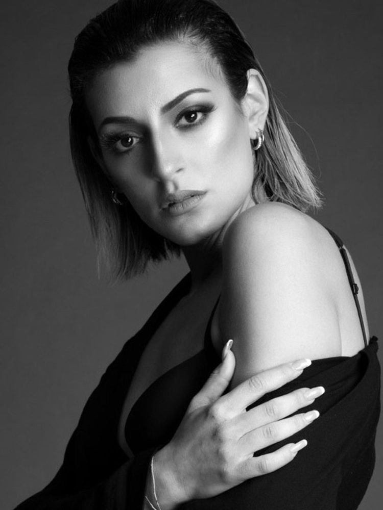 Carola T