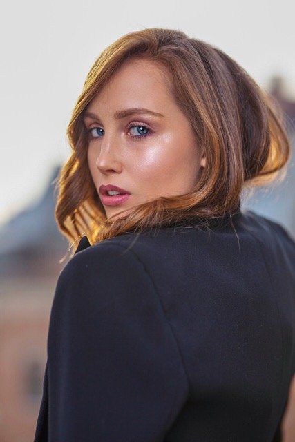 Paola B, modella a Milano e Roma — DS Model Management