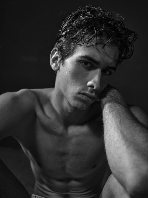Julien T, modello a Milano — DS Model Management