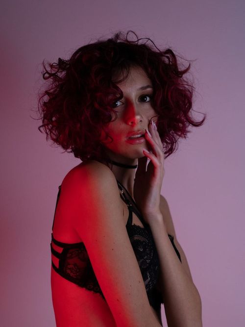 Elena Pe